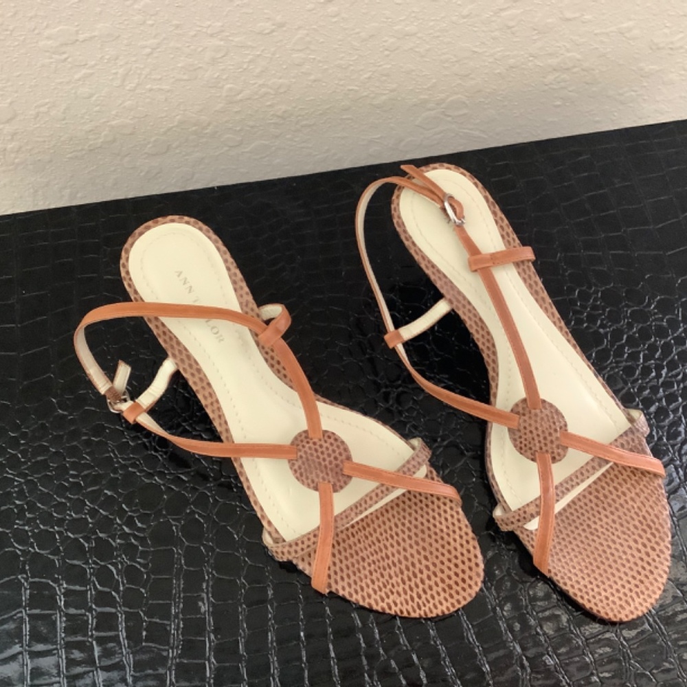 Sandals - Picture 4 of 4